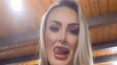 andressa urach dando a bucetinha|Andressa Urachs